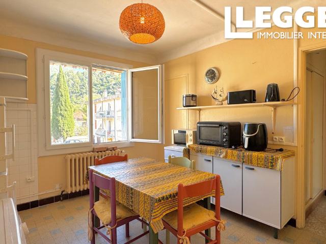 NYONS – Villa 146 m², 2 logements possibles, jardin, terrasses et garage, proche centre ville