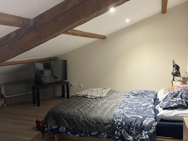 Nyons, duplex 57 m2, centre ville, climatisé