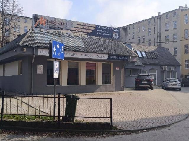 Inwestycja w centrum Nysy: pawilon 530 m² z dochodem