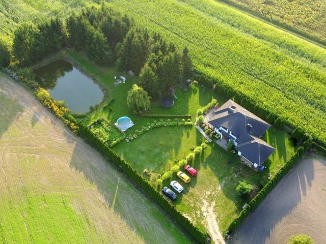 Dom z lasem i stawem, 226 m², 5 pokoi, taras