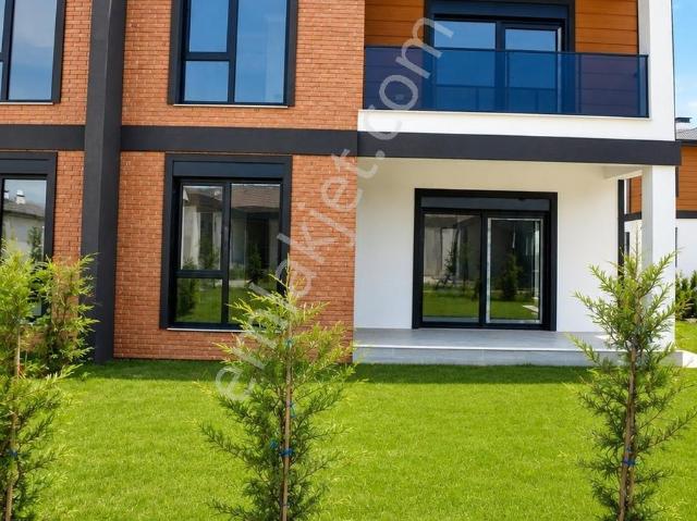 Öğetmen'den Yahyalar'da Kiralık 4+1 Villa