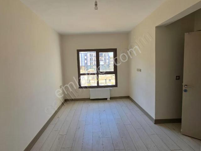 Oğlaklı 4.etap Ta Kiralık 1.kat Site İçi