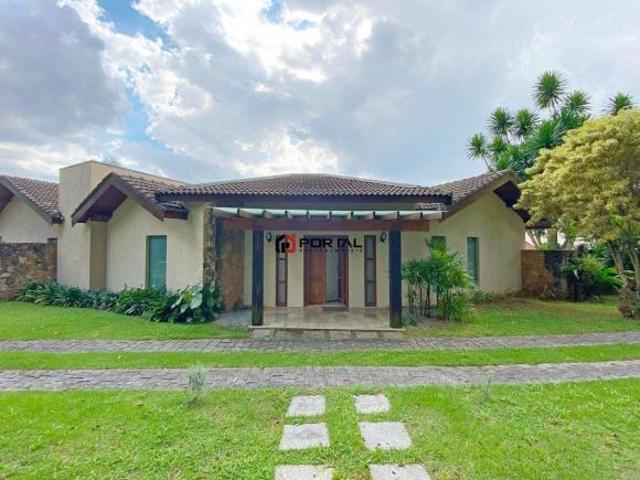 O Paraíso Existe: 1.461m² de Terreno com Natureza e Sofisticação na Granja Viana!
