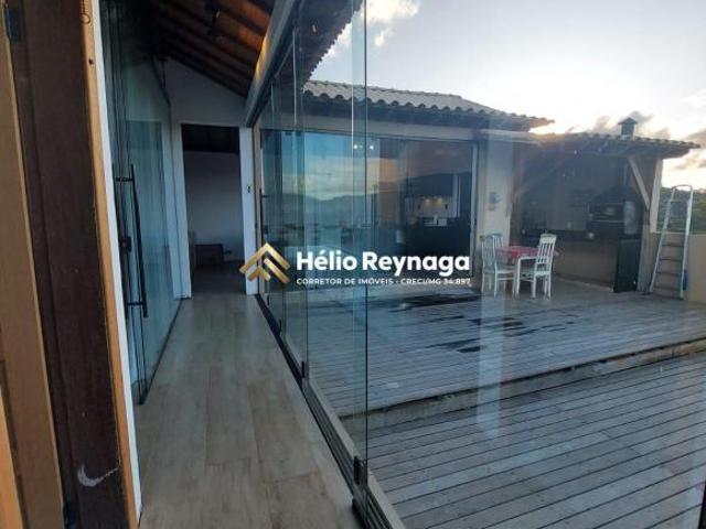 O Refúgio Perfeito: CASA Moderna com Toque Rústico e Vista para a Serra de São José!