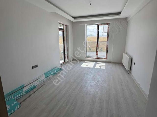 Öğrencikte Sınav Koleji Yanı Sıfır 2+1 Kiralık Daire