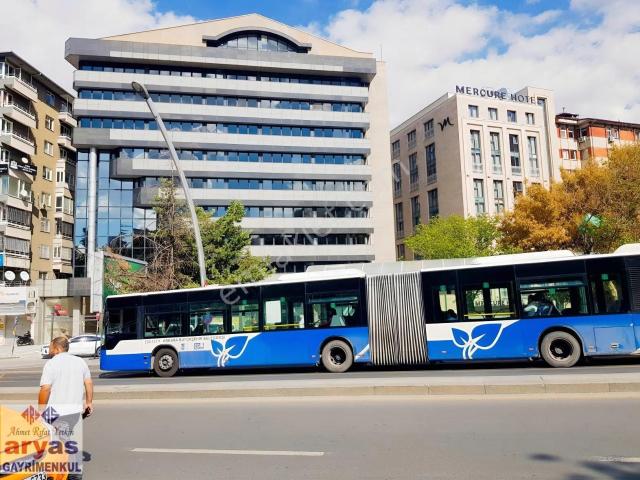 Öğrencilere Metro İstasyonu Önü Katta Yeni Sıfır Son Daireler