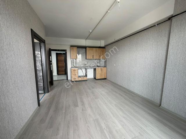 Öğretmen Evi Yanı Kayalar Yapıda Satılık 1+1