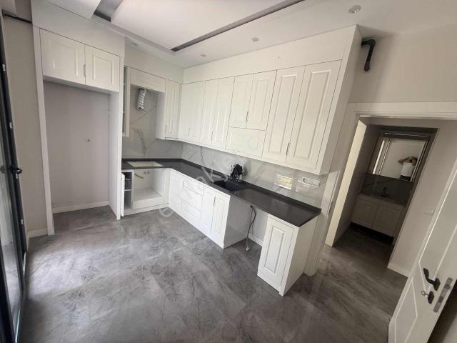 Öğretmen Evi Yanı 2+1 Daire