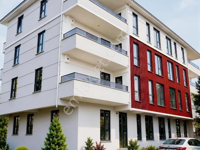 Öğretmen'den Cadde Cepheli Ara Kat 3+1 108 M2 Sıfır Fırsat Daire