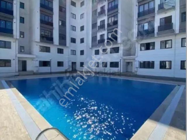Öğretmen'den Konuralp My City'de 1+1 Havuzlu Satılık Daire