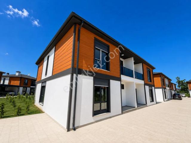 Öğretmen'den Site İçinde Kiralık Villa