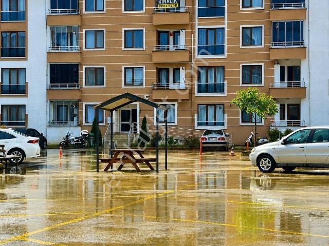 Öğretmen'den Site İçinde Kiralık 2+1 Daire