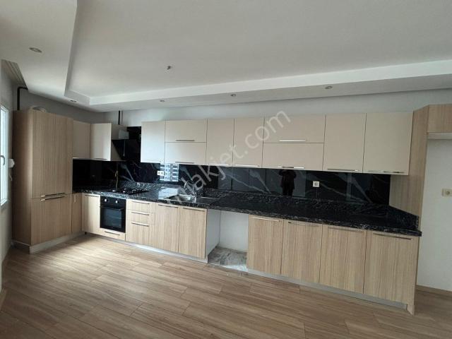 Öğretmenler Blvarı İçi Full Yapılı Havuzlu Site Geniş 3+1 Daire
