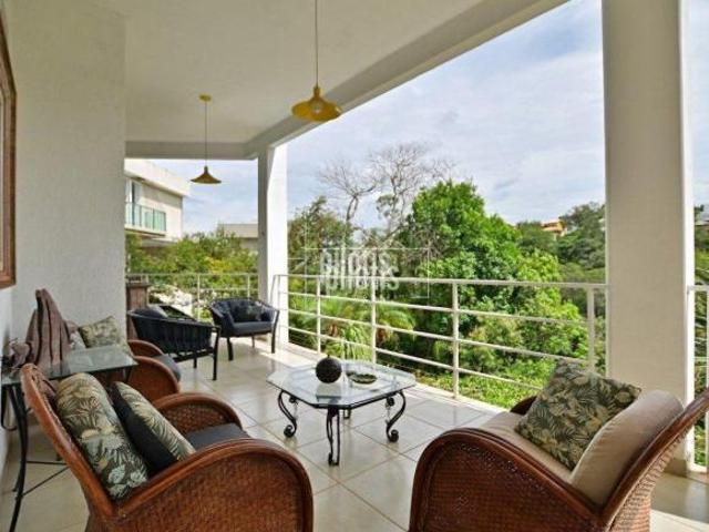 O SEU REFÚGIO COM VISTA ESPETACULAR!