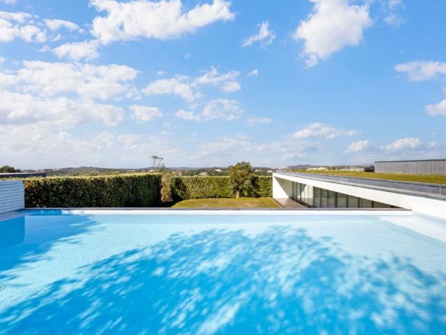 O Seu Refúgio Exclusivo na Costa de Prata 250m² Vau
