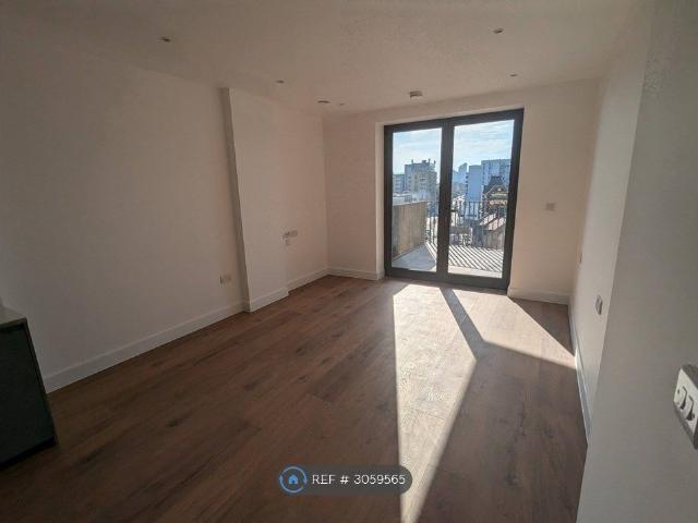 O T O Tower, Ilford IG3, 1 bed flat to rent, £1,700 pcm | PrimeLocation