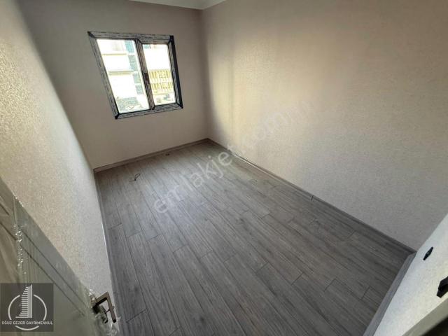 Oğuz Gezerden Merkezde 7/24 Güvenlikli Sitede Rezidans 5+1 Daire