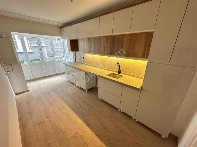 Oğulbey'den Ziyabey Cad. Yakını 1.kat Konumun'da 125m² Lüks Yapı