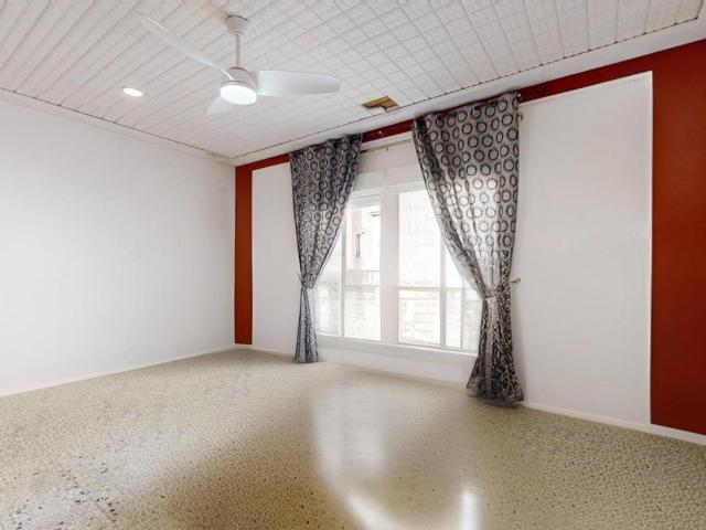 Ocasión! Casa con escaleta y amplia terraza en Alzira
