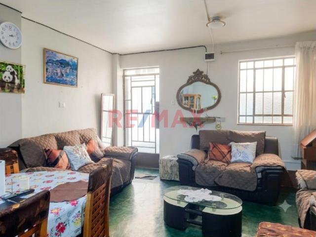 Ocasión‼️Se Vende Departamento. A 1 Cdra Del Mercado El Trébol Conexión Con La Carretera Pasamayito San Juan De Lurigancho