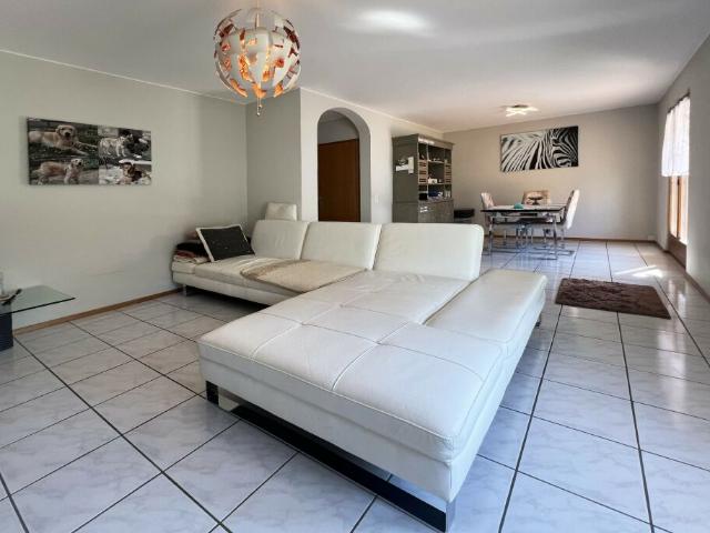 OCCASIONE CASA 4.5 LOCALI CON GIARDINO E GROTTO A NOVAZZANO