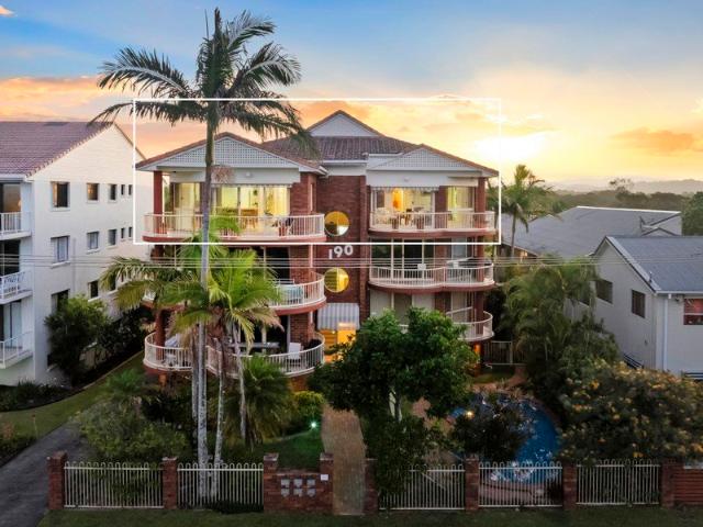 OCEAN TO HINTERLAND VIEWS FROM A WHOLE FLOOR KINGSCLIFF PENTHOUSE