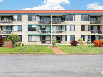 Ocean Views Across from Lammermoor Beach Coastal Living at Its Best