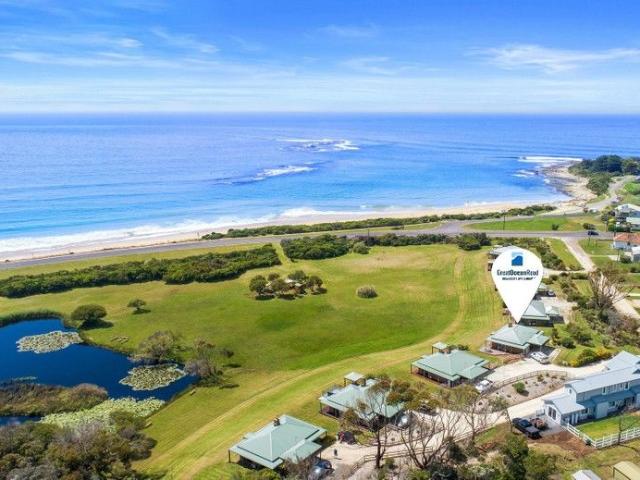 OCEAN VIEWS, NATIVE GARDENS & COASTAL SERENITY MARENGO MAGIC!