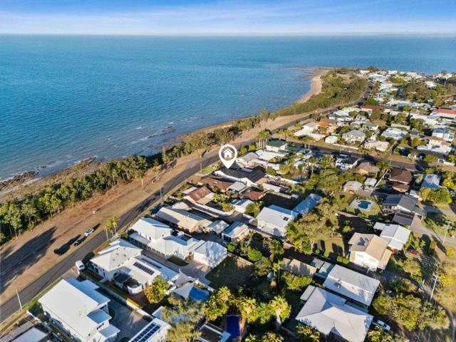 OCEAN VIEWS, SPACE & CHARACTER ON 1,518m²
