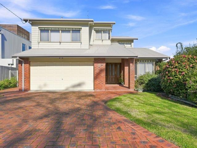Ocean Views, Spacious Living & an Unreal Location at 6 Beilby Avenue