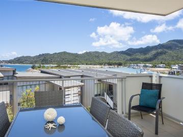 Ocean, Beach & Mountain Views