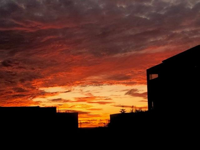 Ocean Breezes, Sunset Views & South Fremantle at Your Doorstep