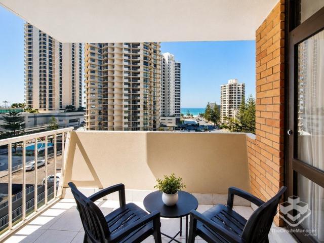 Sea View 1 Bedroom Apartment in the Heart of Surfers Paradise
