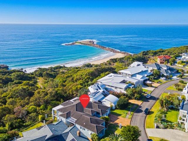 Ocean Frontage. Exclusive Cul de Sac. Endless Possibilities