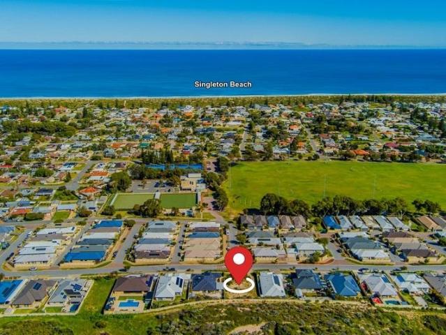 Ocean glimpses, 816 m2 block