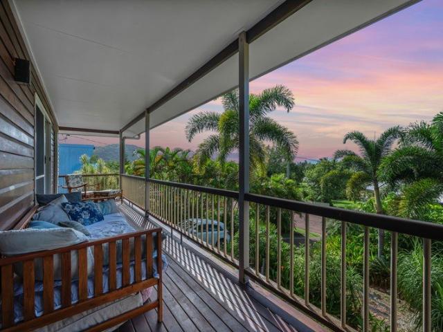 Ocean Glimpses from the Deck and Backing onto National Park!