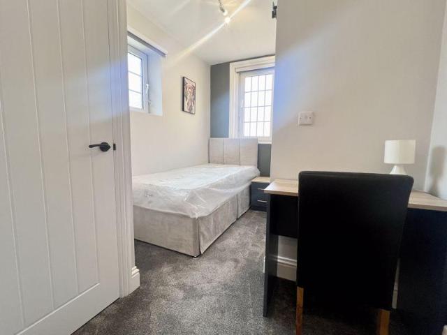 Ocean Road, South Shields NE33 1 bed in a house share to rent £450 pcm £104 pw