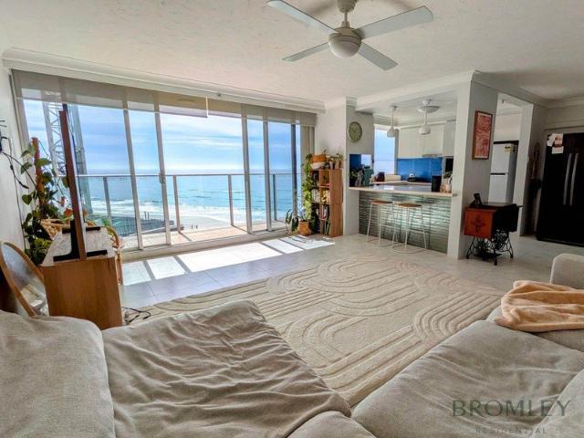 OCEANFRONT APARTMENT WITH A FRONT ROW SEAT TO WORLD CLASS EVENTS
