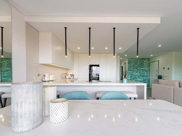 Oceanis Residence – Apartamento T2 com piscina e vista mar e. 237m² Quarteira