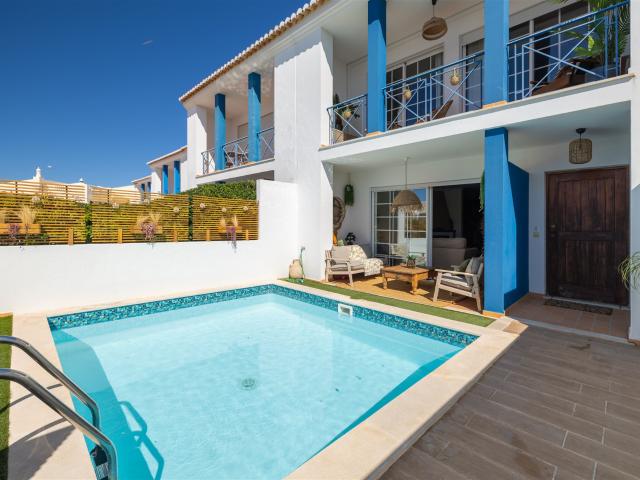 Oceanside Town house, Praia Da Luz 175m² Luz