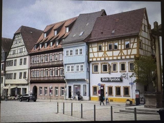 Ochsenfurt 3,5 ZKNBad Wohnung grosse Dachterrasse 5 Jahre jung od 2,5 ZKNB o zusammen als Maisonette