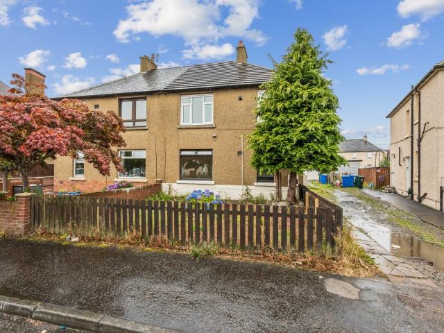 Ochil Street, Grangemouth, Stirlingshire FK3, 2 bed flat to rent, £750 pcm | PrimeLocation