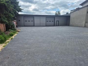 Ocieplony magazyn 200m2 z placem i bramą 3,8m
