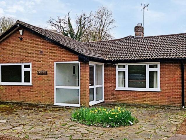 Ockham Road South, East Horsley KT24, 3 bed bungalow to rent, £2,450 pcm | PrimeLocation