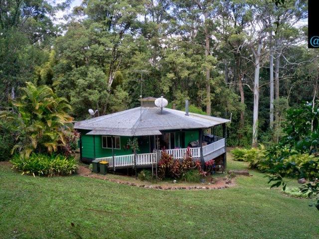 Octagon house with Modern charm in the Ravenshoe Rainforest