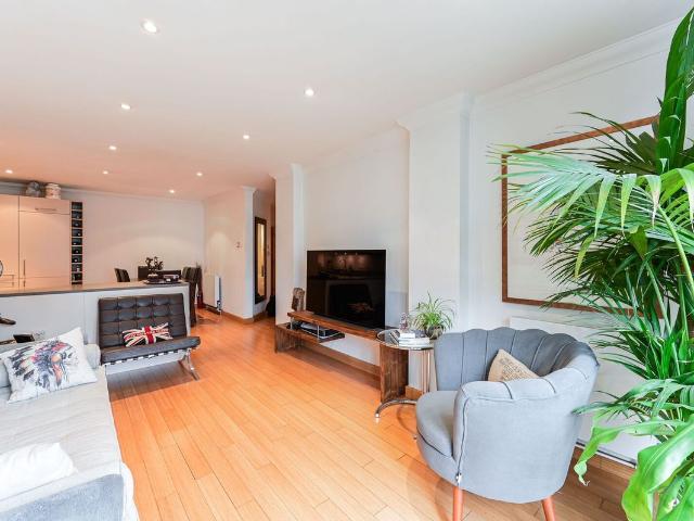 Octavia House, Westminster, London SW1P, 2 bed flat to rent, £3,800 pcm | PrimeLocation