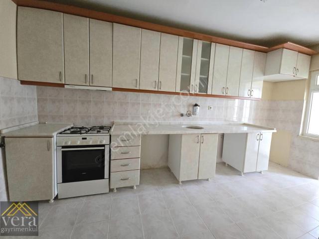 Çocuk Oyun Parklı Sitede Yatırıma Uygun Kelepir Daire.