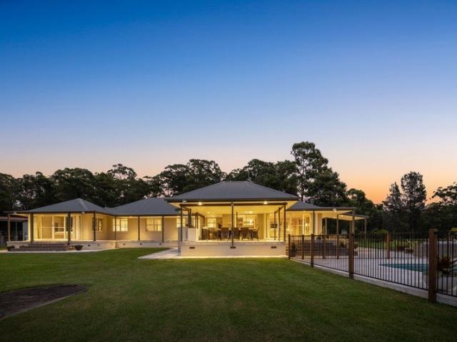 Oakview Stables