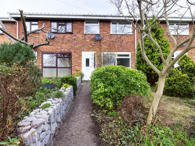 Oakville Close, Worcester, WR2 3 bed terraced house to rent £1,100 pcm £254 pw