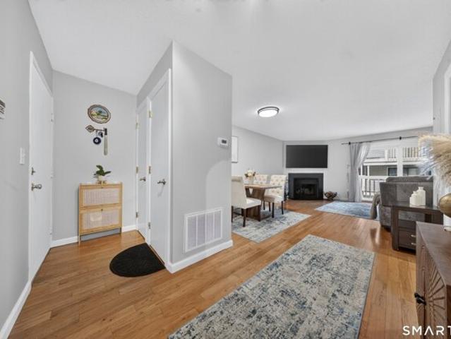 Oakwood Ave Apt B, Norwalk, Condo For Sale
